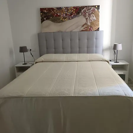 Casa De Paquita * Noia